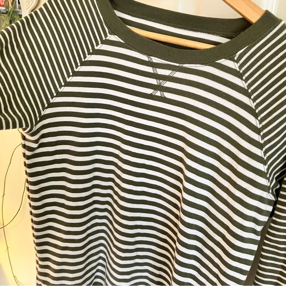 Eddie Bauer Women’s Legendwash Green and White Striped Crewneck Sweater - Picture 3 of 5
